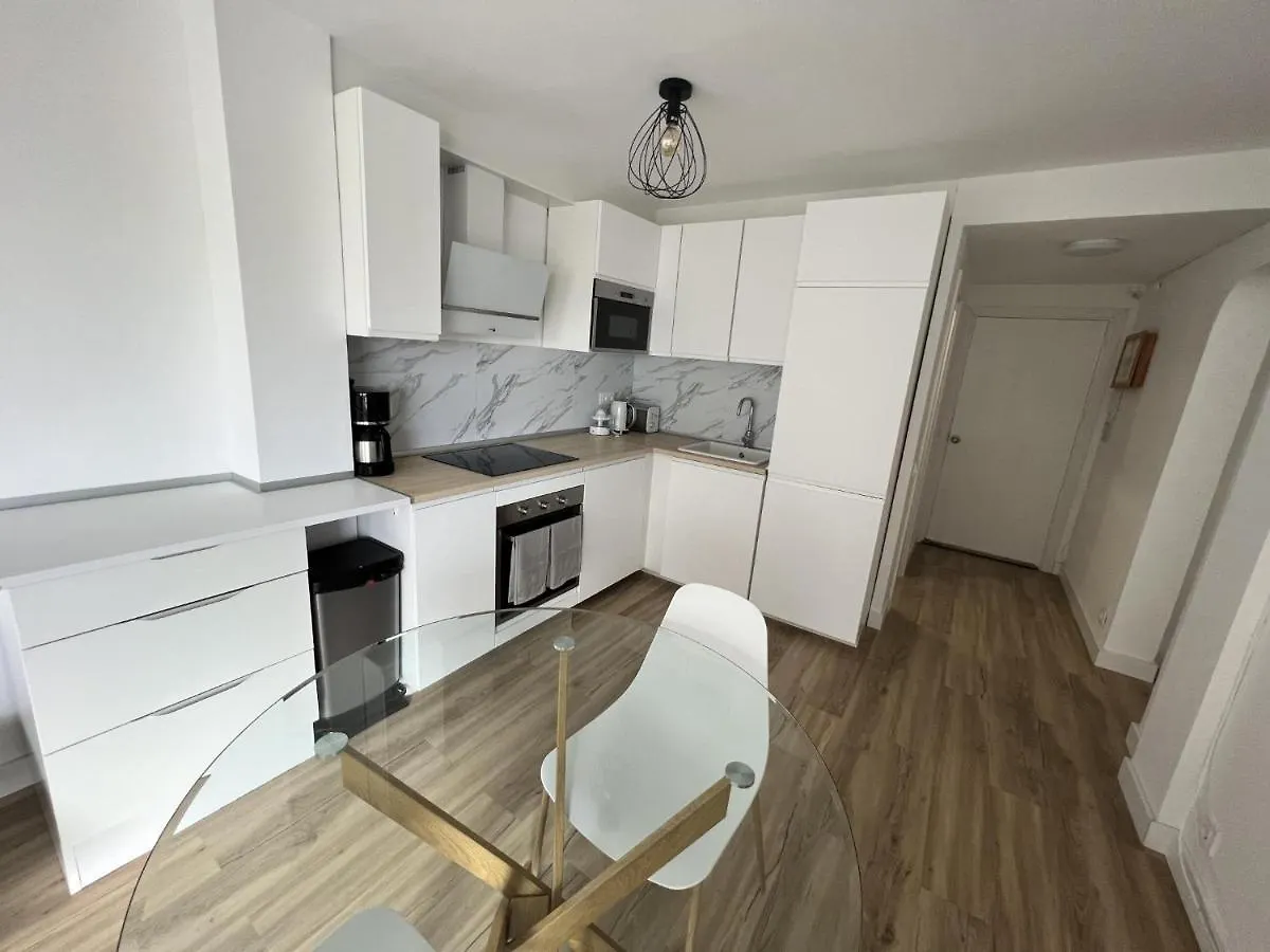 Castell Joncar Apartment Roses