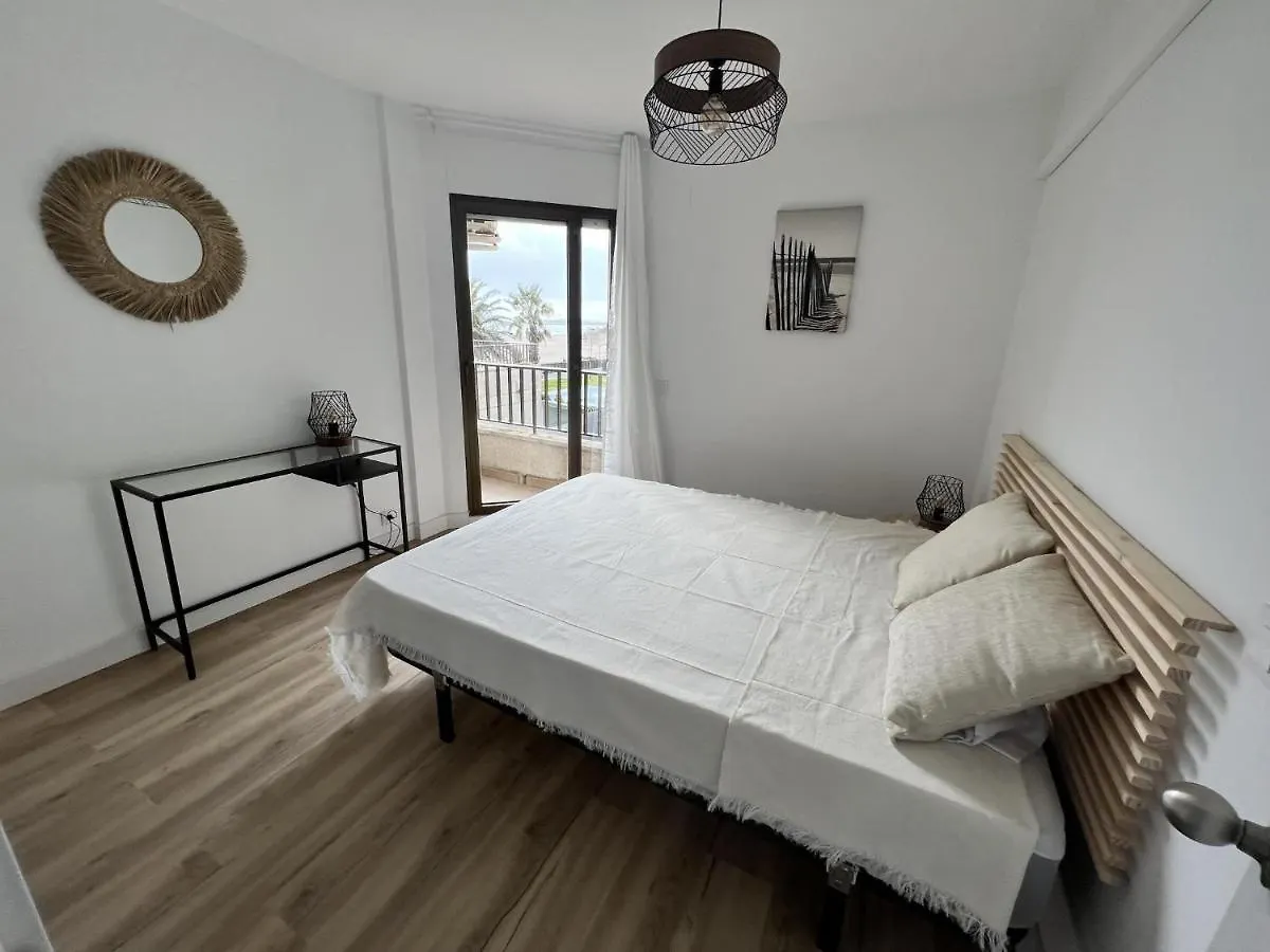 Castell Joncar Apartment Roses